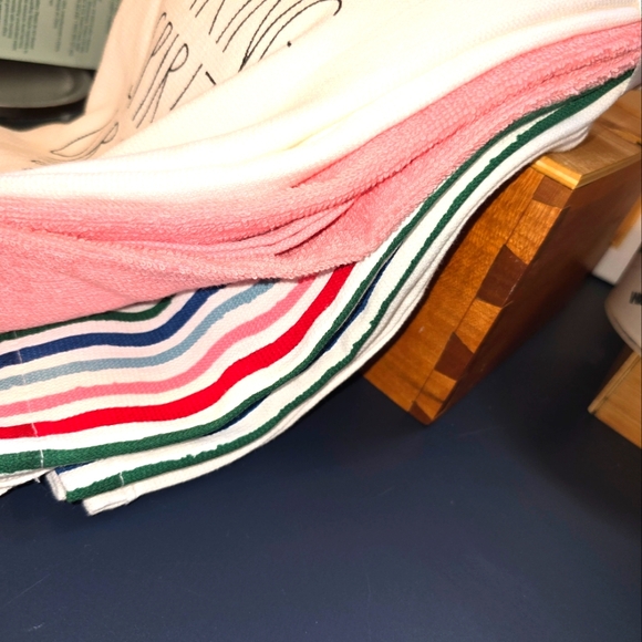 Rae Dunn christmas cookie towel set - Picture 9 of 9